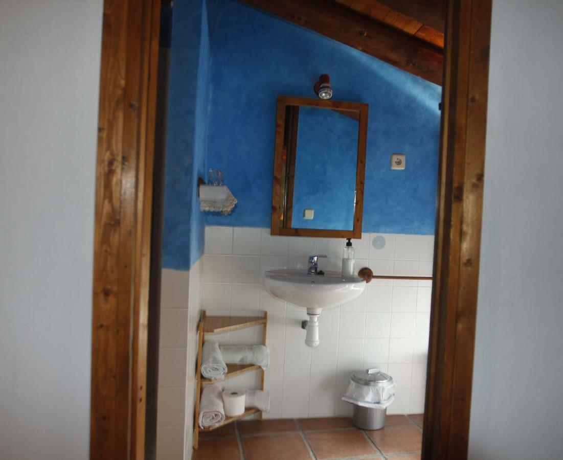Casa Oliban Guest House Arbaniés Exterior photo